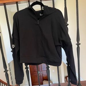 Cropped under armour sweatshirt